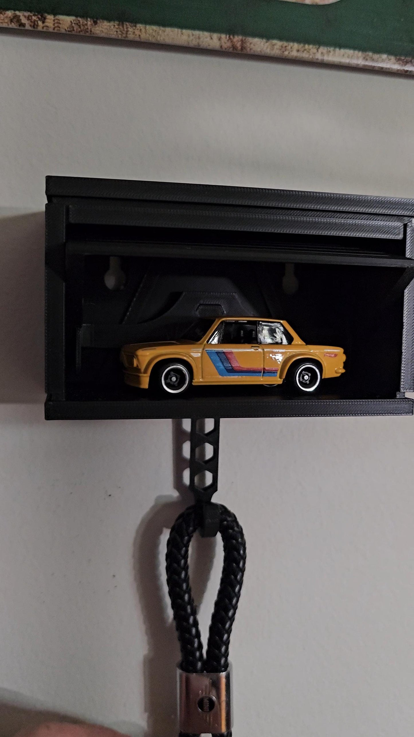 Hot Wheels & Matchbox Garage Key Holder – Interactive Wall Mount | Opens When You Park Your Keys!